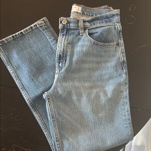 Abercrombie & Fitch 90s Straight Ultra High Rise Jeans - Short